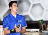 [동아포토]김수현 '스트라이크의 짜릿함'