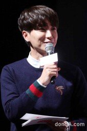 [동아포토]이특, 사회 보는 남자