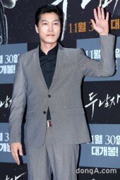 [동아포토]최귀화 '두남자 파이팅!'