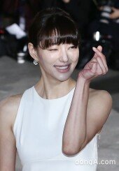 [동아포토]이엘 '치명적인 하트'