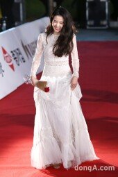 [동아포토]김태리 '신인 여배우의 유쾌한 미소'