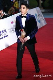 [동아포토]엄태구 '나 떨고있니?'