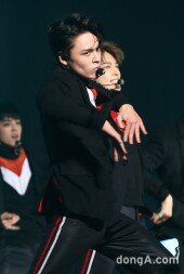 [동아포토]세븐틴 버논 '시선을 사로잡는 조각 비주얼'