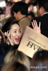 [동아포토]엄지원 '오 마이 갓!'