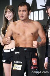 [동아포토]김보성 '파이터로 완벽한 변신'