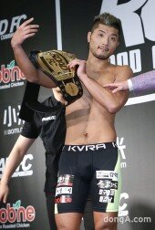 [동아포토]권아솔 '덤벼봐'