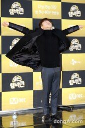 [동아포토]유세윤 '뼈그맨 포즈'