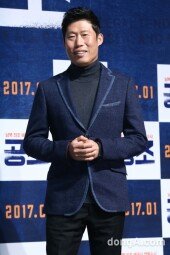 [동아포토]유해진 '꿀케미 예약이요~'