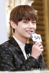 [동아포토]방탄소년단 뷔 "배우 김태형으로 인사드려요"