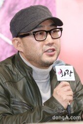 [동아포토]'화랑' 윤성식 PD, "맏형 박서준 칭찬해"