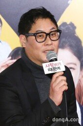 [동아포토]'사랑하기 때문에' 주지홍 감독, "가슴 따뜻한 힐링 코미디 영화"