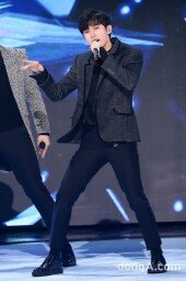 [동아포토]B1A4 진영 '애절한 무대'