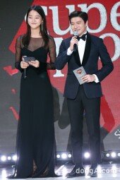 [동아포토]강승현-장위안 '슈퍼모델들 축하해요'