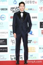 [동아포토]조원 '내년엔 스크린에서 만나요~'