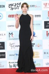 [동아포토]스테파니 '콜라병 각선미 드러낸 드레스'