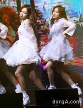 [동아포토]에이프릴 '힐링요정들의 예쁜 안무'