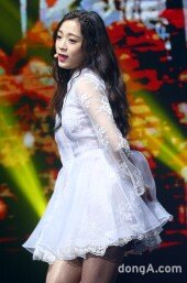 [동아포토]에이프릴 진솔 '아련한 봄의 나라 요정'