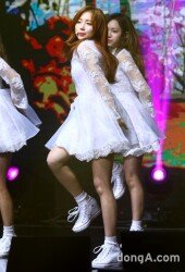 [동아포토]에이프릴 채경 '더 예뻐진 요정돌'