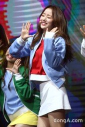 [동아포토]에이프릴 나은 '아이~신나!'