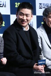 [동아포토]안재홍 '까까머리도 러블리~'