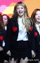 [동아포토]소나무 뉴썬 '6개월만에 긴머리 변신'