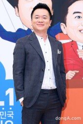 [동아포토]김태균 '컬투쇼는 계속됩니다~'