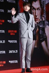 [동아포토]이준기 '레지던트 이블 마지막 함께 했어요~'