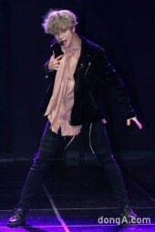 [동아포토]니엘 '울리지마'