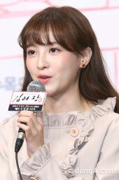 [동아포토]'김과장' 정혜성, "공명 '수목극 1등 하겠다' 응원해줬다"