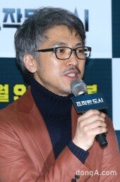 [동아포토]'조작된 도시' 박광현 감독, "게임 속 영웅들의 현실이 궁금했다"