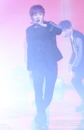 [동아포토]SF9 주호 '강렬한 퍼포먼스'