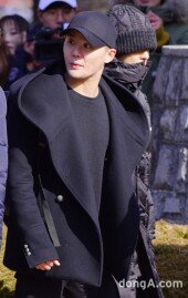 [동아포토]김준수-탑 입대 '마주친 군대 동기'