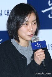 [동아포토]'눈길' 유보라, "우리의 무관심이 더 큰 아픔"