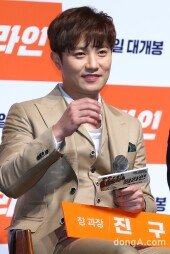 [동아포토]진구 '잘생김 한도초과'