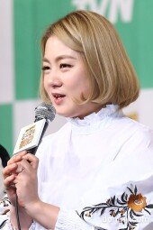 [동아포토]'편의점을 털아라' 박나래, "프로그램 통해 나래바에도 발전 기대"