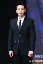 [동아포토]김동욱 '훈훈해져서 돌아왔어요'