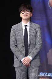 [동아포토]이동휘 '흑과 백으로 넘치는 패션센스'