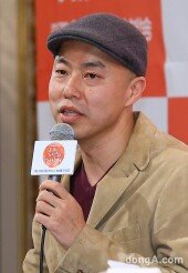 [동아포토]'그거너사' 김진민 PD, "사랑스러운 드라마"