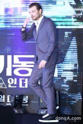 [동아포토]요한 필립 애스백 '신사의 인사'