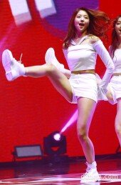 [동아포토]프리스틴 나영 '힘찬 발차기'