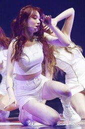 [동아포토]프리스틴 로아 '아이고 머리야'