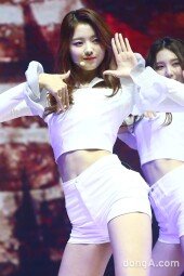 [동아포토]프리스틴 나영 '사실 애교 많아요'