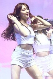 [동아포토]프리스틴 로아 '머리가 찰랑'