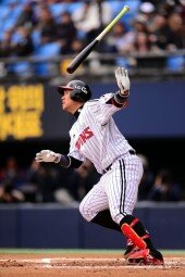 유강남, 선제 1타점 2루타 빠던