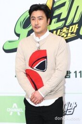 [동아포토]안정환 '여전히 긴장되는 포토타임'