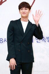 [동아포토]조윤우 '비타민 미소'