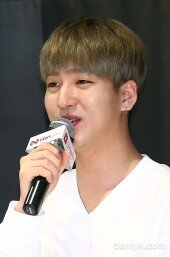 [동아포토]'눈을 감다' 바로, "캐스팅 후 가족과 삼겹살 파티"