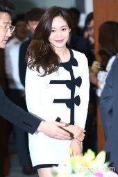 [동아포토]성유리 '세금 성실히 납부했어요~'