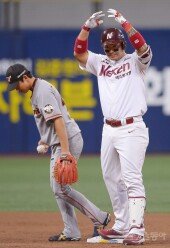 [포토] 박병호 ‘바로 동점이다!’