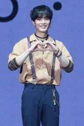 [동아포토]뉴이스트W, 4인 4색